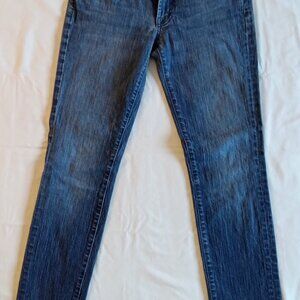 Women's 7 for all mankind blue jeans, roxanne style, size 28, low rise.